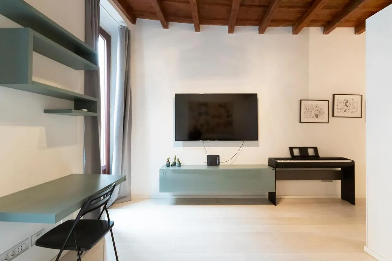San Lorenzo Apartment Милан